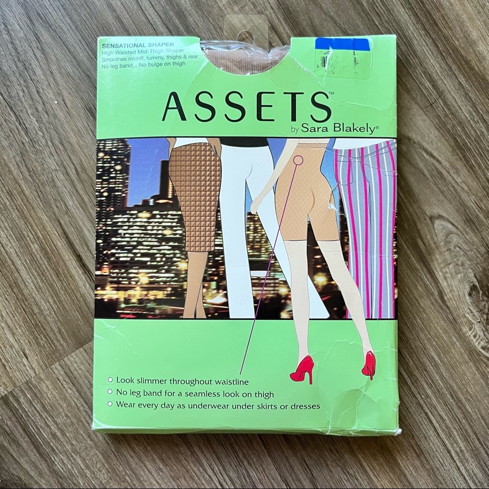 Assets by Sarah Blakely SPANX Shorts